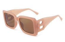 Load image into Gallery viewer, Ladies Oversized Summer Sunglasses
